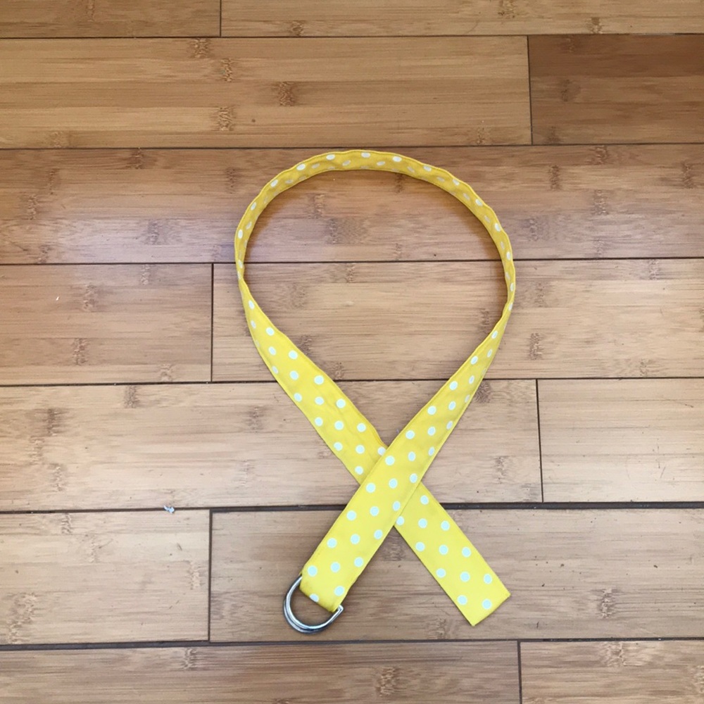 ❤️‍🔥 $5 ❤️‍🔥 or 3 /$12 ❤️‍🔥 Yellow Ribbon Belt with White Polka Dots